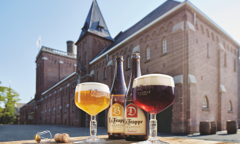 La Trappe Blond en Dubbel bij de abdij